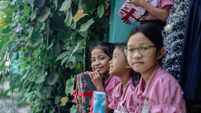 Noël solidaire au campus Happy Chandara – Toutes à l’école