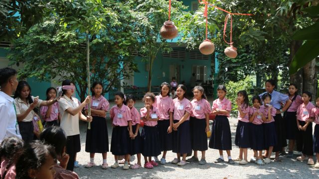 Khmer New Year celebrations at Happy Chandara campus – Toutes à l’école