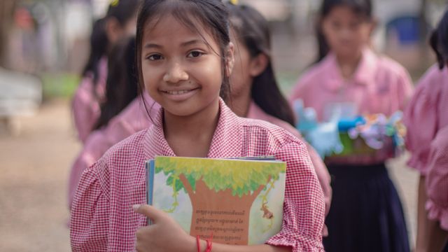 Élèves de CM1 en journée d’échange avec une école publique partenaire – Happy Chandara – Toutes à l’école