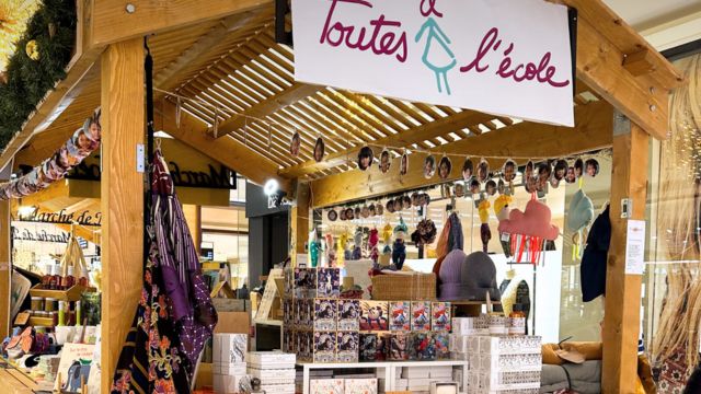 Toutes à l’école Christmas chalet – Westfield Parly 2 – Happy Chandara campus