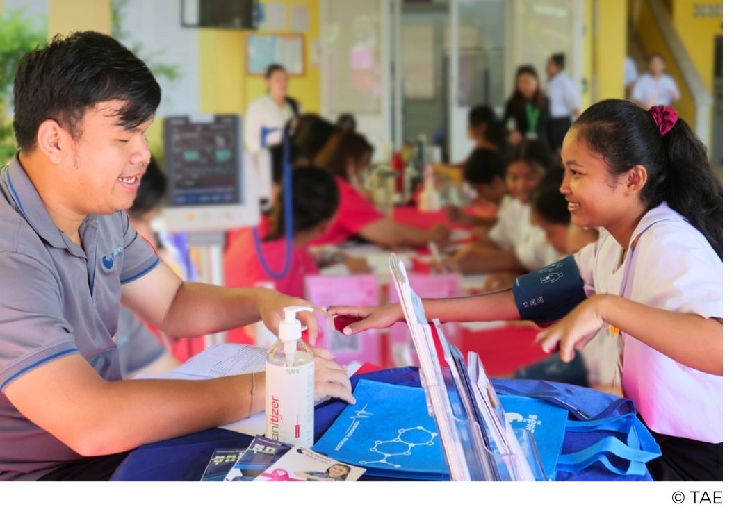 Dépistage médical du cancer pour les lycéennes de Toutes à l’école au Cambodge